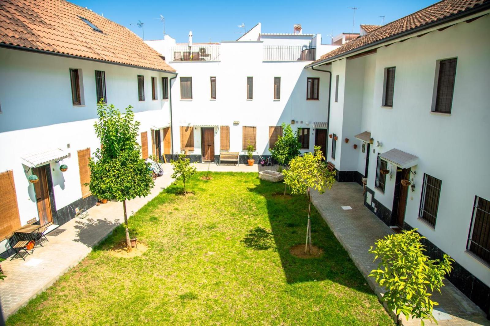 Los Patios De San Lorenzo Con Parking Кордова Экстерьер фото